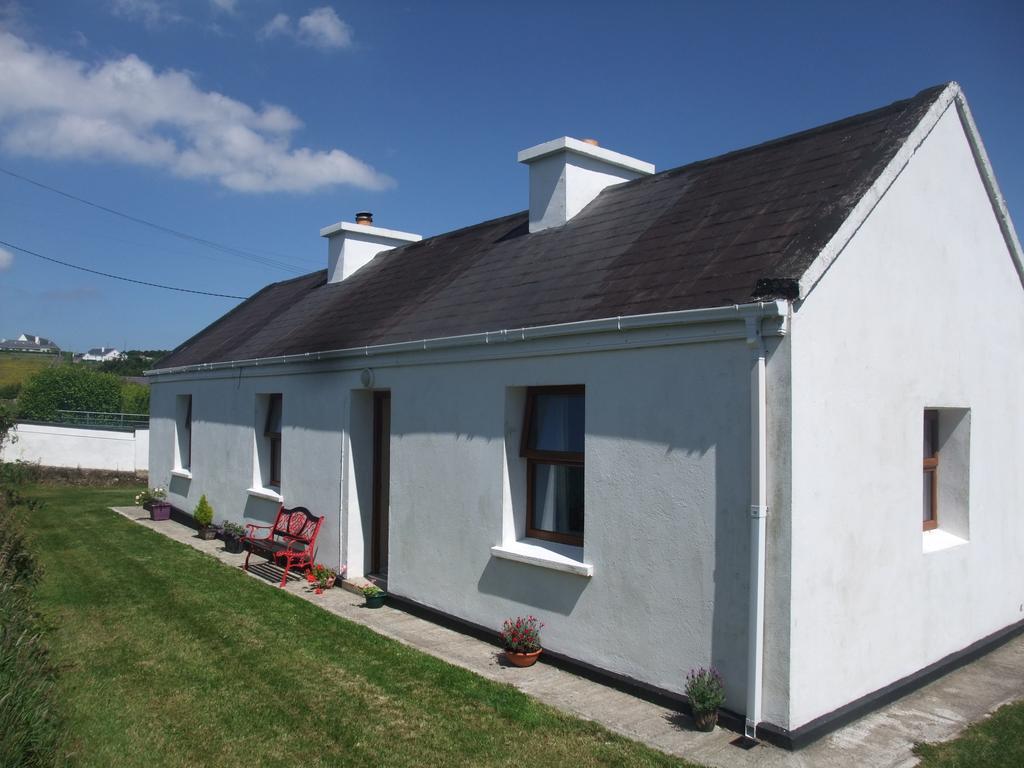 Katie'S Cottage Achill Sound Esterno foto